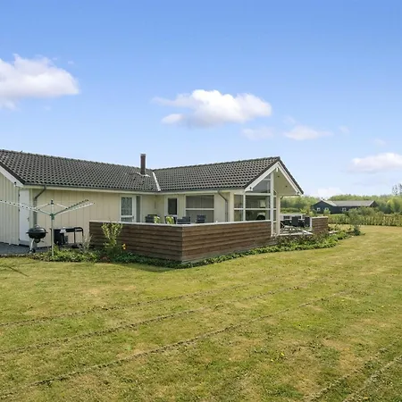 Reimer - 700m From The Sea By Interhome *