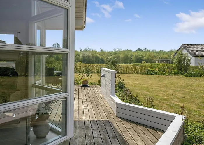 Reimer - 700m From The Sea By Interhome